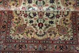 Close-up detail of 2000s Tabriz 50/60/70 Raj rug from Iran / Persia showing Cork weave