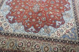 Close-up detail of 2000s Tabriz 50/60/70 Raj rug from Iran / Persia showing Cork weave