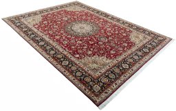 Close-up detail of 2000s Tabriz 50/60/70 Raj rug from Iran / Persia showing Cork weave