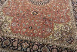 Close-up detail of 2000s Tabriz 50/60/70 Raj rug from Iran / Persia showing Cork weave