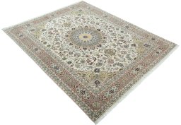 Close-up detail of 2000s Tabriz 50/60/70 Raj rug from Iran / Persia showing Cork weave