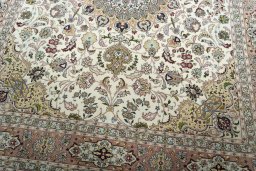 Close-up detail of 2000s Tabriz 50/60/70 Raj rug from Iran / Persia showing Cork weave