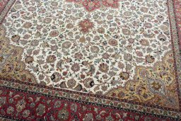 Close-up detail of 2000s Tabriz 50/60/70 Raj rug from Iran / Persia showing Cork weave
