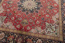 Close-up detail of 2000s Tabriz 50/60/70 Raj rug from Iran / Persia showing Cork weave