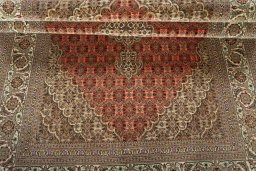 Close-up detail of New Tabriz 50/60/70 Raj rug from Iran / Persia showing Cork weave