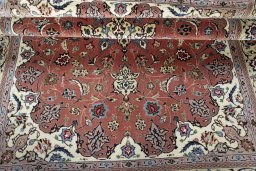Close-up detail of New Tabriz 50/60/70 Raj rug from Iran / Persia showing Cork weave