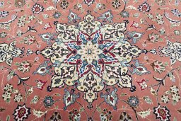 Central medallion detail of New Tabriz 50/60/70 Raj rug from Iran / Persia