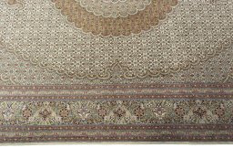 Corner detail of New Tabriz 50/60/70 Raj rug showing border pattern and Cork pile