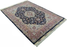 Close-up detail of New Tabriz 50/60/70 Raj rug from Iran / Persia showing Cork weave