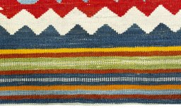 Central medallion detail of New Kilim Sofre rug from Turkey