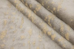 Corner detail of New Organic rug showing border pattern and Wool pile