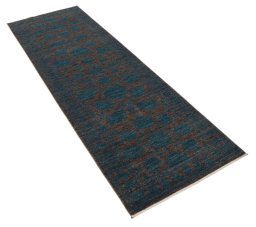Corner detail of New Farahan rug showing border pattern and Wool pile