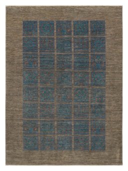 Full view of New Farahan rug from Pakistan, 199 × 147 cm in Gray tones