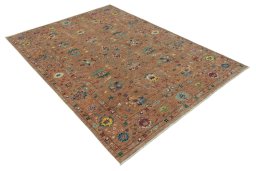 Corner detail of New Farahan rug showing border pattern and Wool pile