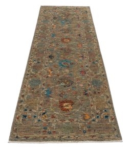 Surface texture of New Farahan rug with natural Wool and intricate pattern