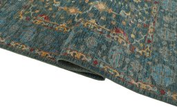 Close-up detail of New Farahan rug from Pakistan showing Wool weave