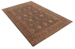 Corner detail of New Farahan rug showing border pattern and Wool pile