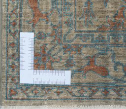 Corner detail of New Farahan rug showing border pattern and Wool pile
