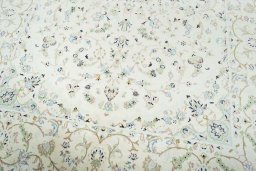 Close-up detail of New Kashan rug from Iran / Persia showing Wool weave
