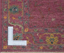 Corner detail of New Farahan rug showing border pattern and Wool pile