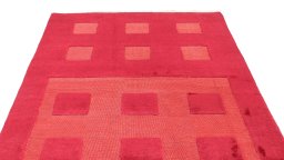 Surface texture of 1980s Kilim Gabbeh rug with natural Wool and intricate pattern