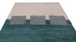Surface texture of 1980s Kilim Gabbeh rug with natural Wool and intricate pattern