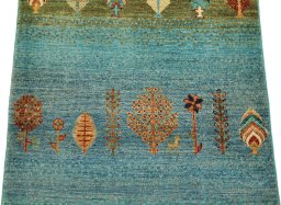 Central medallion detail of New Persian Gabbeh rug from Pakistan