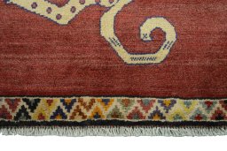 Central medallion detail of Unknown Persian Gabbeh rug from Iran / Persia