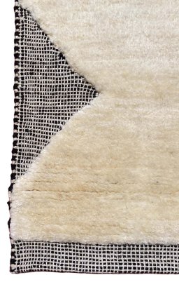 Central medallion detail of New Persian Gabbeh rug from Iran / Persia