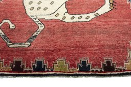 Central medallion detail of 2000s Persian Gabbeh rug from Iran / Persia