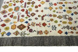 Close-up detail of 2000s Persian Gabbeh rug from Iran / Persia showing Wool weave