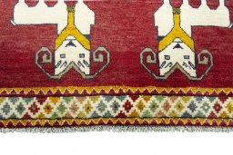 Central medallion detail of 2000s Persian Gabbeh rug from Iran / Persia