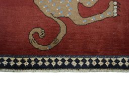 Central medallion detail of 2000s Persian Gabbeh rug from Iran / Persia