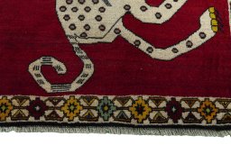 Central medallion detail of 2000s Persian Gabbeh rug from Iran / Persia