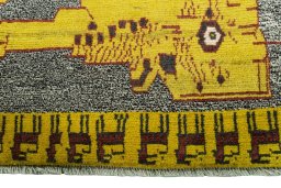 Central medallion detail of 2000s Persian Gabbeh rug from Iran / Persia