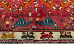 Central medallion detail of 2000s Persian Gabbeh rug from Iran / Persia