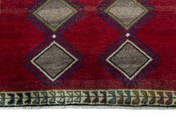 Central medallion detail of 2000s Persian Gabbeh rug from Iran / Persia