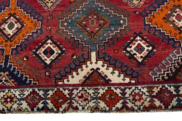 Central medallion detail of 2000s Persian Gabbeh rug from Iran / Persia