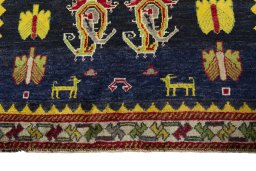 Central medallion detail of 2000s Persian Gabbeh rug from Iran / Persia
