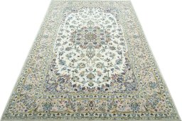 Surface texture of New Kashan rug with natural Wool and intricate pattern