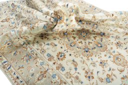 Surface texture of New Kashan rug with natural Wool and intricate pattern