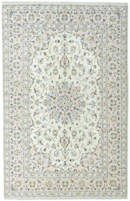 Full view of New Kashan rug from Iran / Persia, 308 × 200 cm in Beige tones