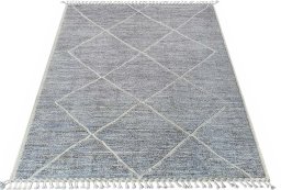 Corner detail of New Morocco rug showing border pattern and Wool pile