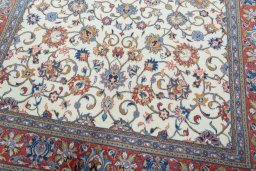 Close-up detail of 2000s Sarough rug from Iran / Persia showing Wool weave