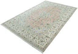 Corner detail of New Kashan rug showing border pattern and Wool pile
