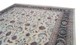 Surface texture of New Agra rug with natural Wool and intricate pattern