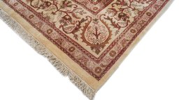 Backside of handmade 1990s Jaipur rug showing knot structure and weave density