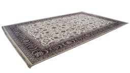 Corner detail of 1990s Jaipur rug showing border pattern and Wool pile