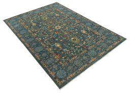 Corner detail of New Farahan rug showing border pattern and Wool pile
