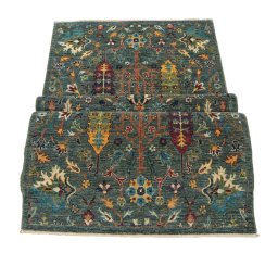 Central medallion detail of New Haj-jalili rug from Pakistan